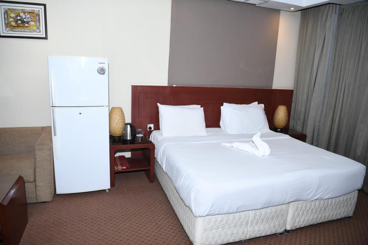 Continental Suite Farwaniya Кувейт Экстерьер фото