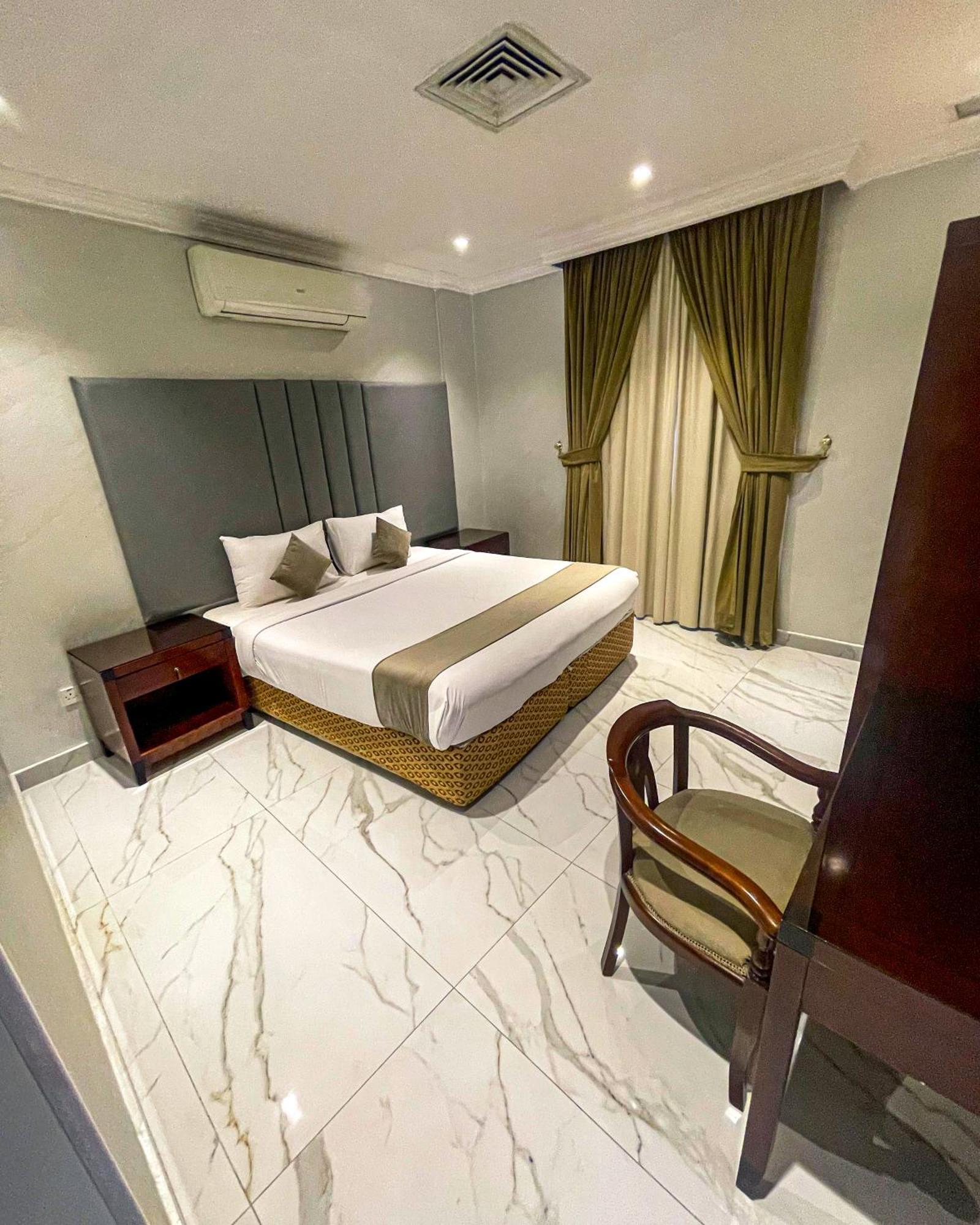Continental Suite Farwaniya Кувейт Экстерьер фото