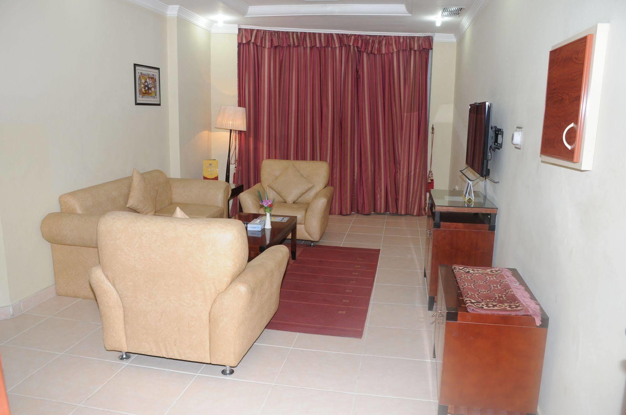 Continental Suite Farwaniya Кувейт Экстерьер фото